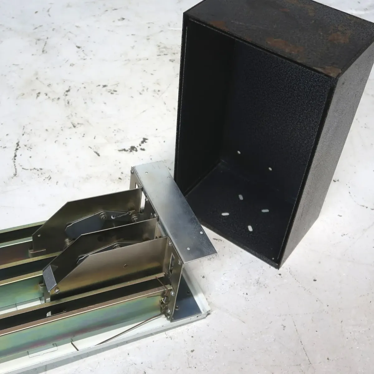 ビンテージ スタンプマシン 切手販売機