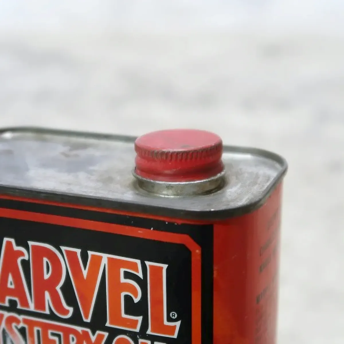 Marvel オイル缶