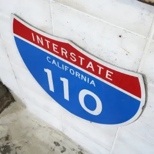 INTERSTATE CALIFORNIA 105 ロードサイン