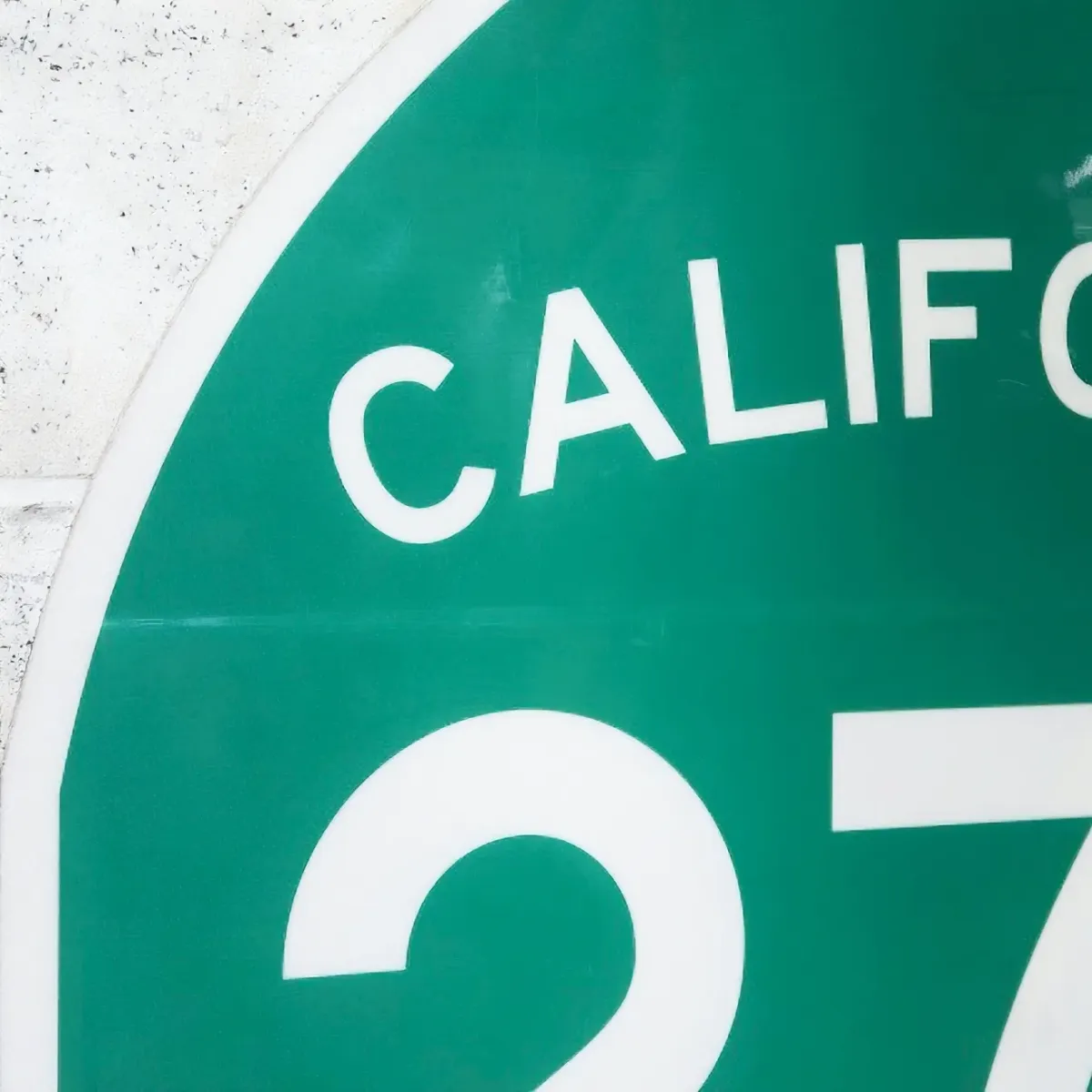 CALIFORNIA 273 ロードサイン