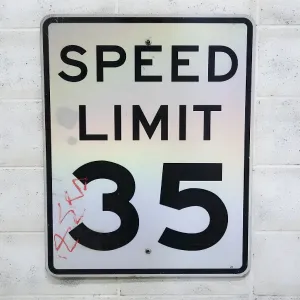 ロードサイン SPEED LIMIT 35