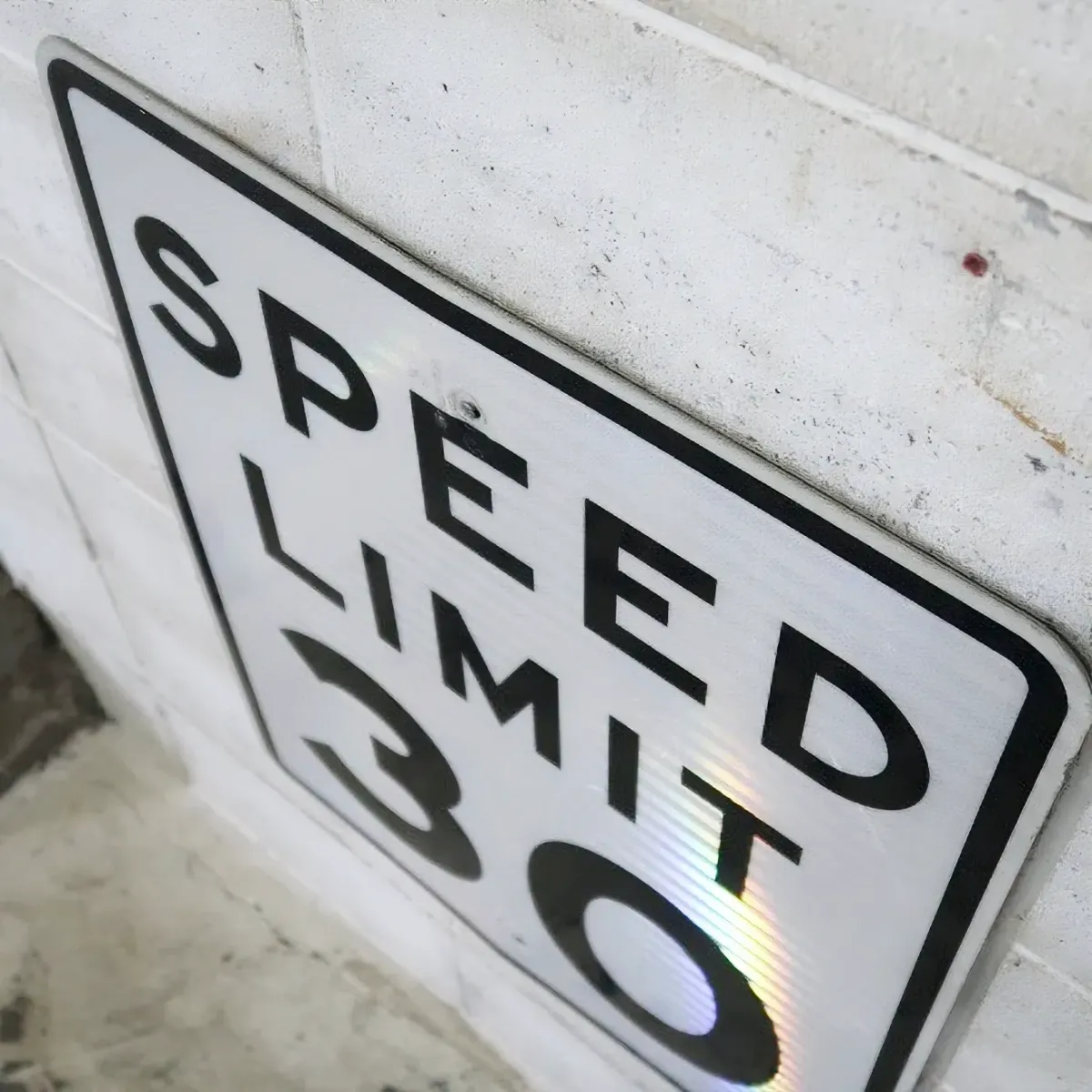 ロードサイン SPEED LIMIT 30