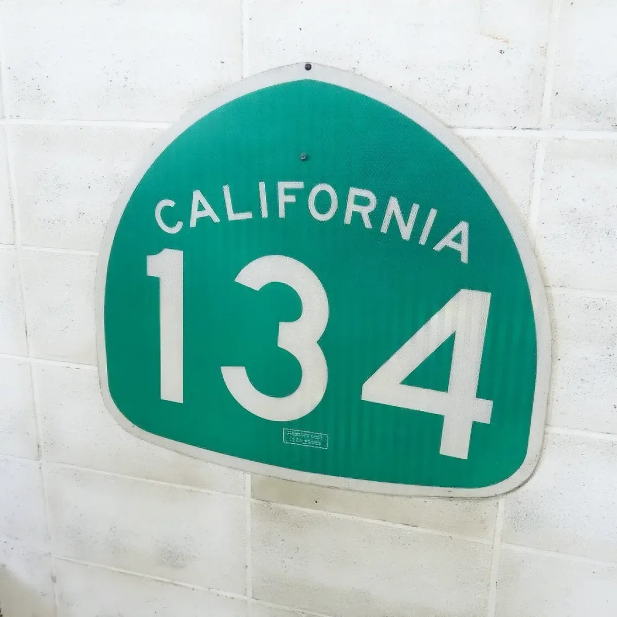 CALIFORNIA 134 ロードサイン