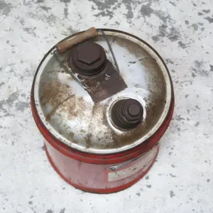 ビンテージ ガソリン缶