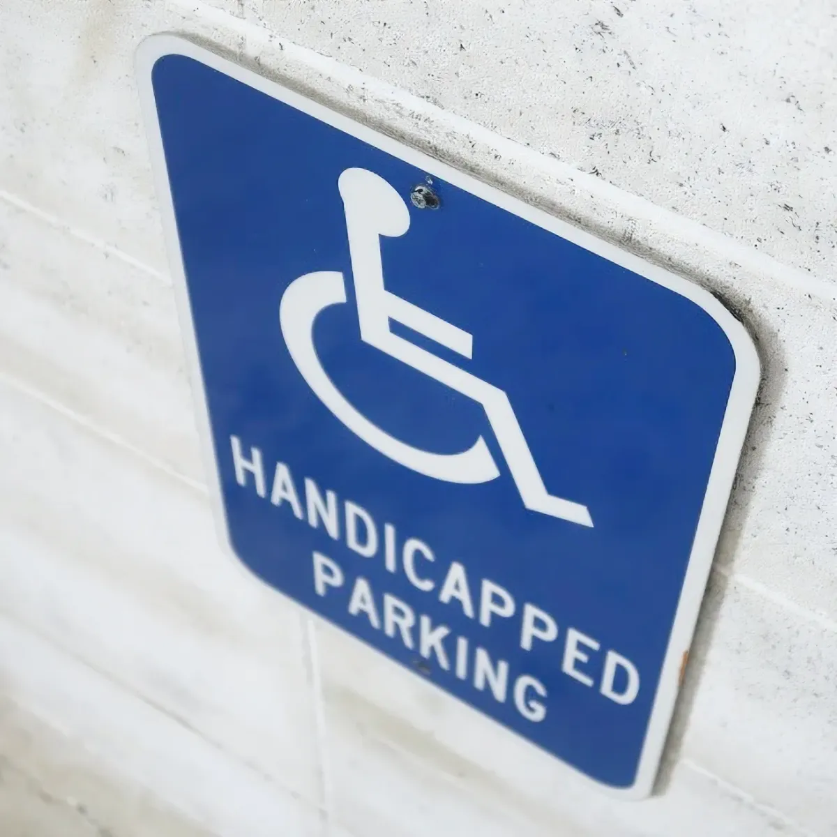 HANDICAPPED PARKING ロードサイン