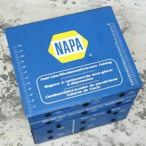 NAPA ビンテージ メタルキャビネット