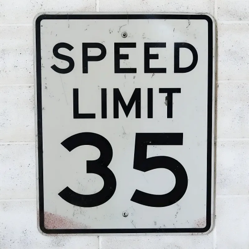 ロードサイン SPEED LIMIT 35