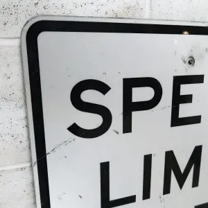 ロードサイン SPEED LIMIT 25