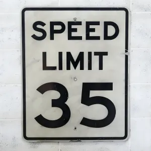 ロードサイン SPEED LIMIT 35