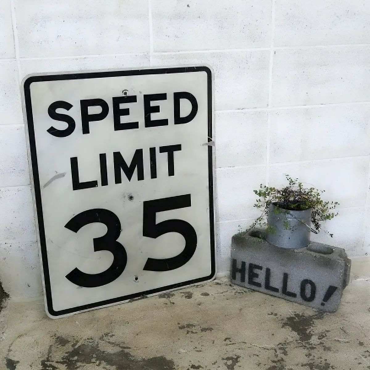 ロードサイン SPEED LIMIT 35