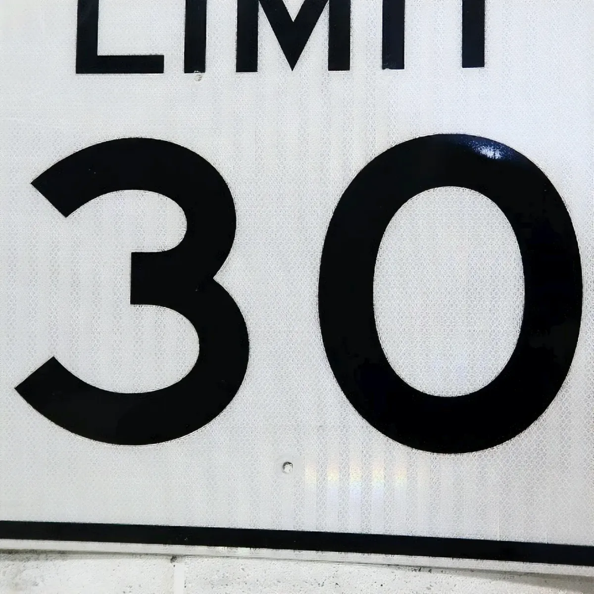 ロードサイン SPEED LIMIT 30