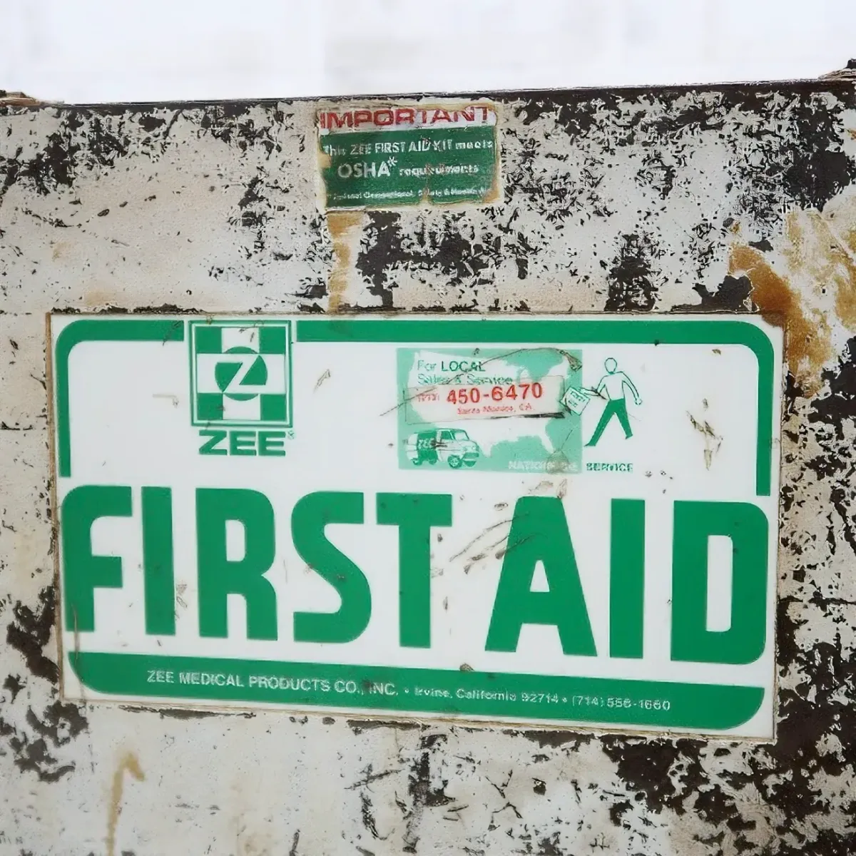 FIRST AID メタルボックス