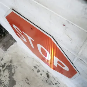 STOP 大型ロードサイン