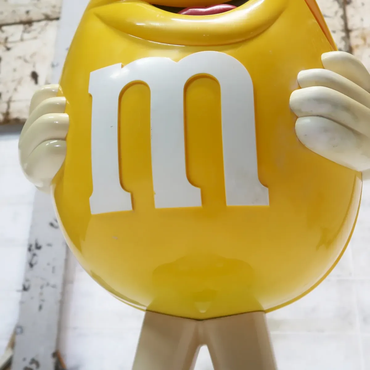 M&M's イエロー 大型 ストアディスプレイ