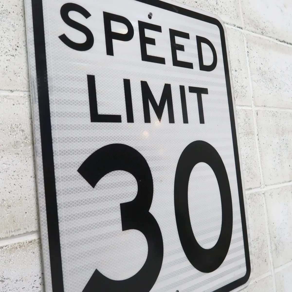 ロードサイン SPEED LIMIT 30