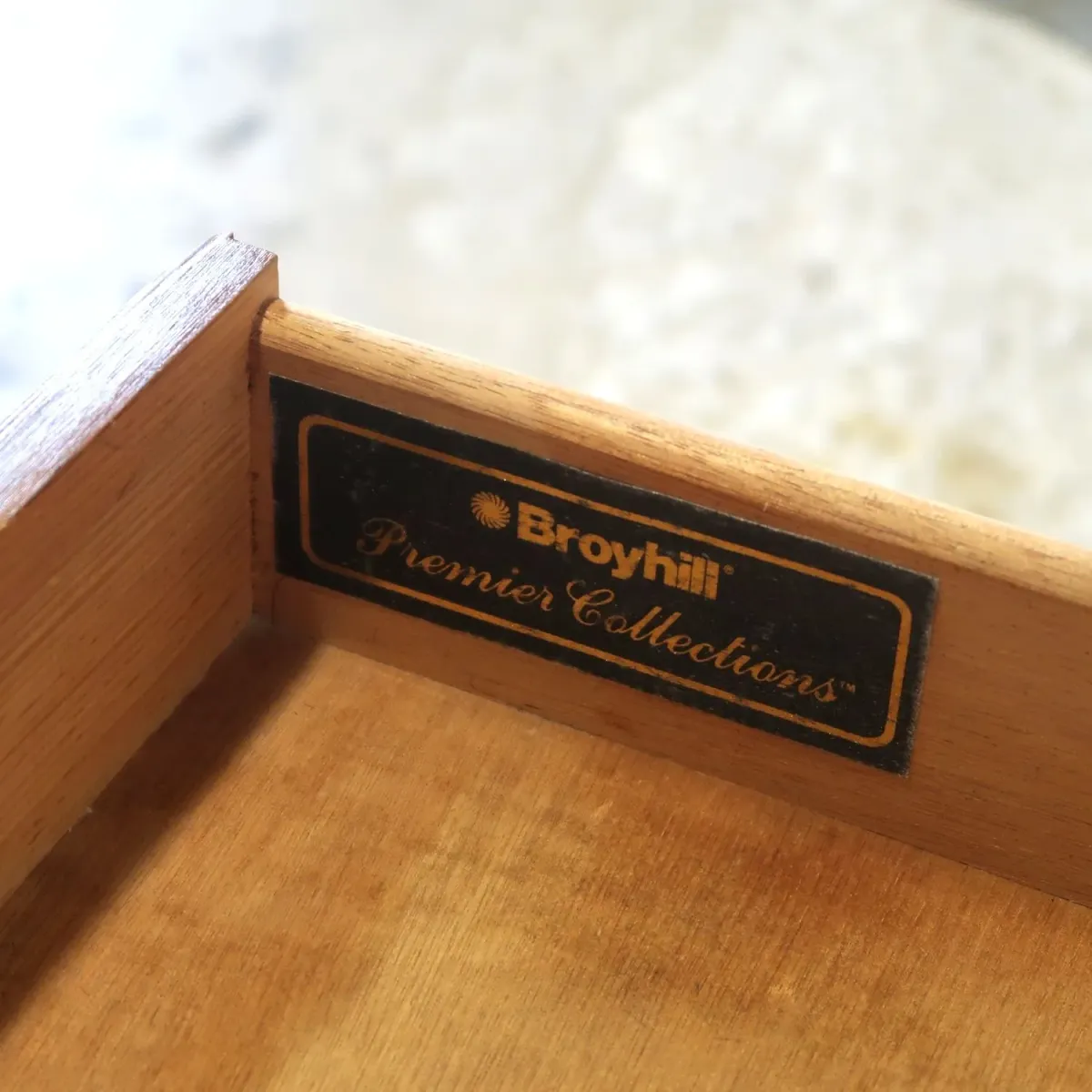 Broyhill アンティーク サイドテーブル