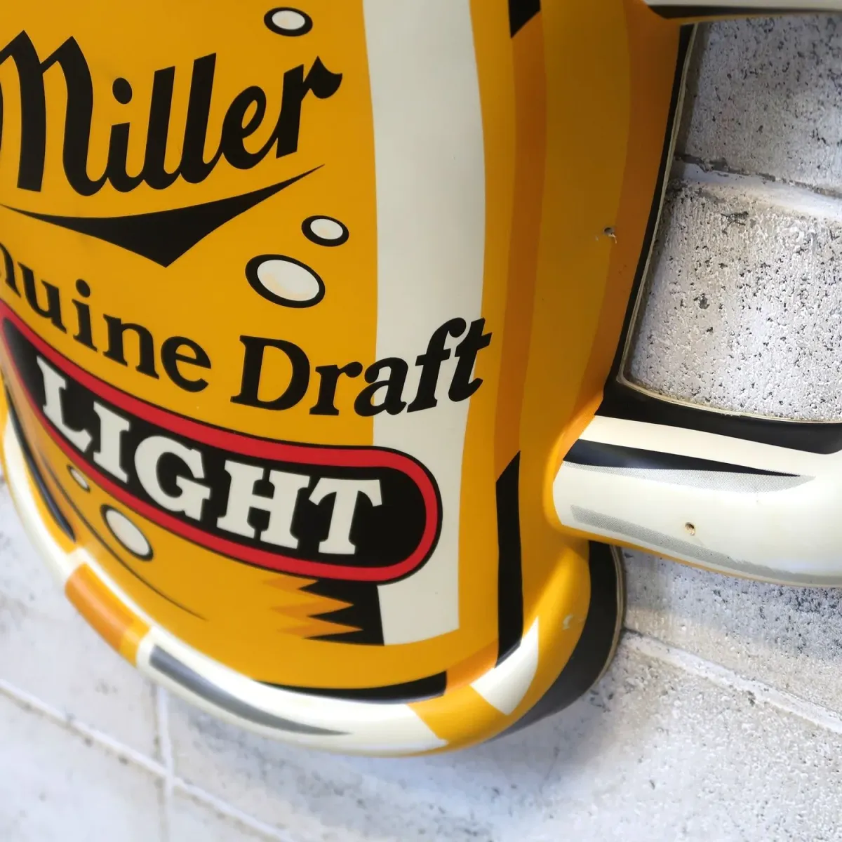 Miller LIGHT ウォールサイン