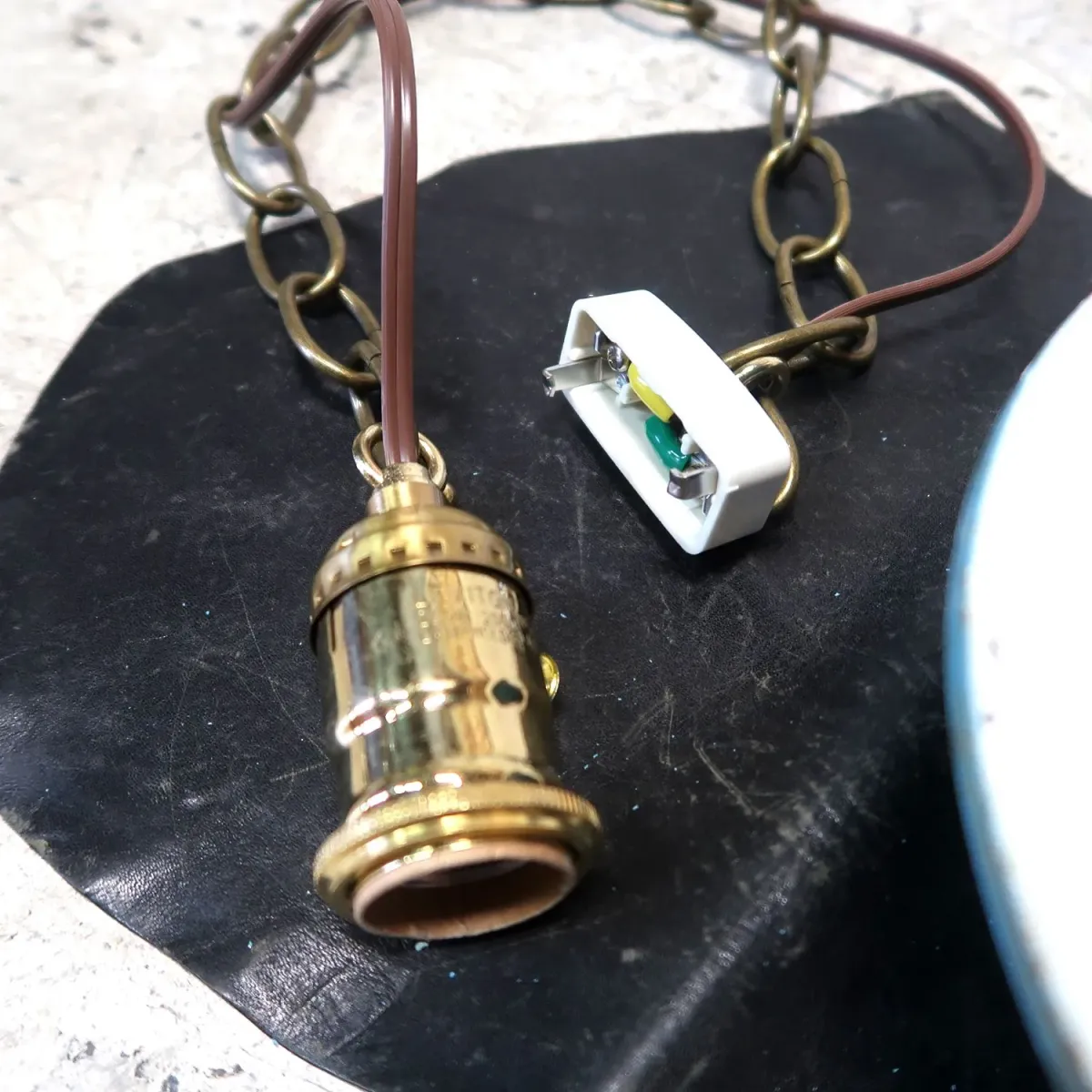 ビンテージ ミリタリーシェード ペンダントランプ
