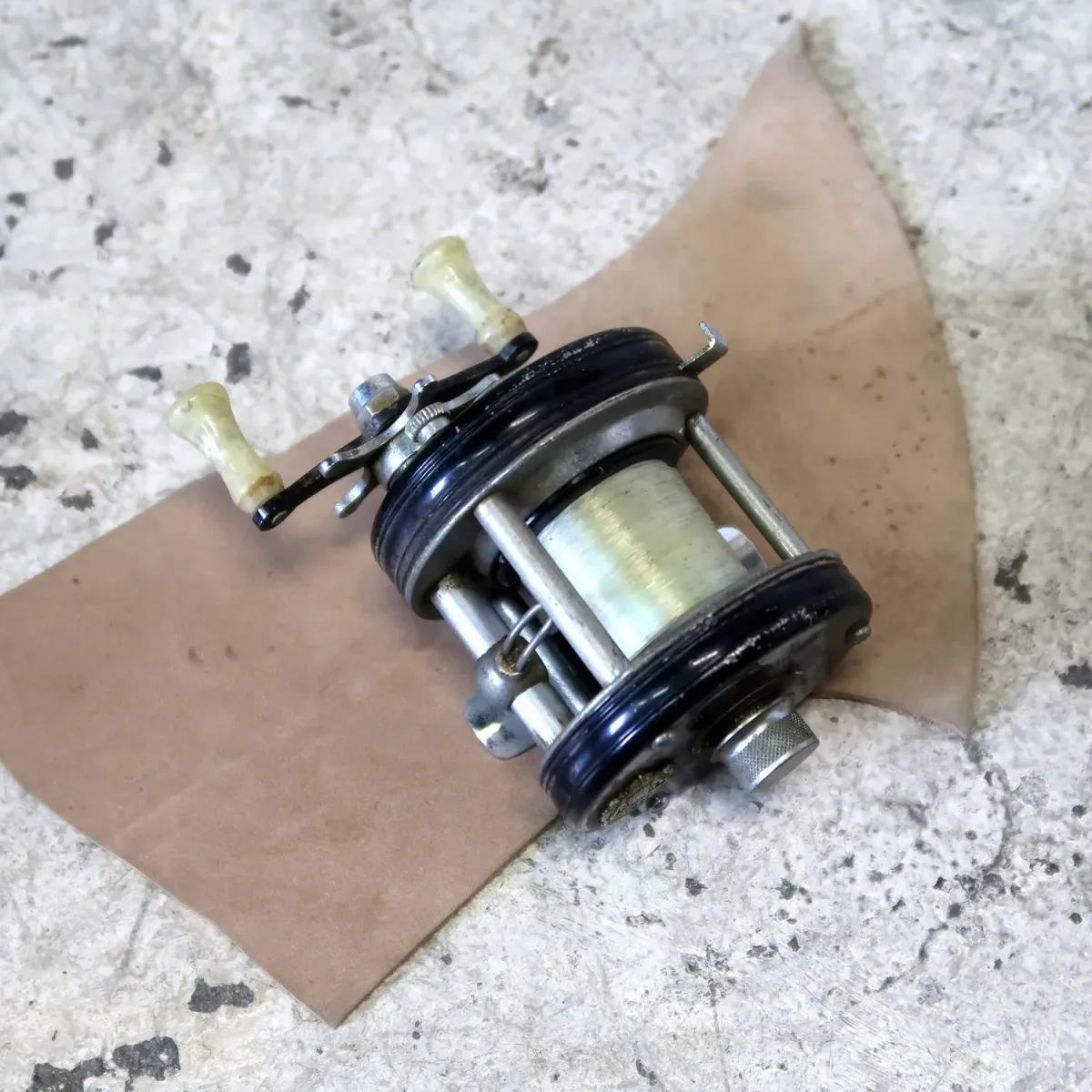 ABU Ambassadeur 5000C リール