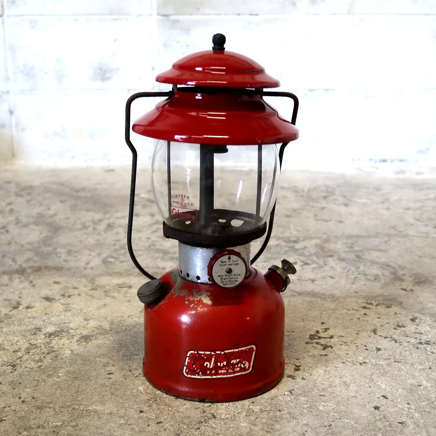 燃焼絶好調1965年8月製 コールマン 200A ランタン (パテペン) t27 コールマンの歴史上長きに渡り最も愛されたランタン「200A