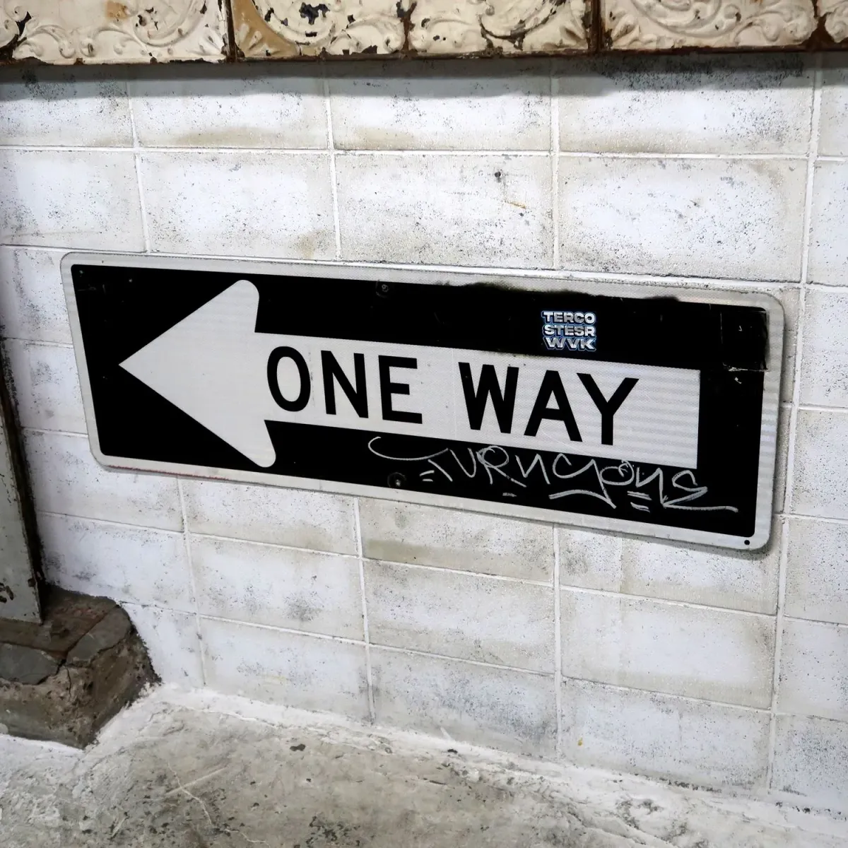ONE WAY 大型ロードサイン