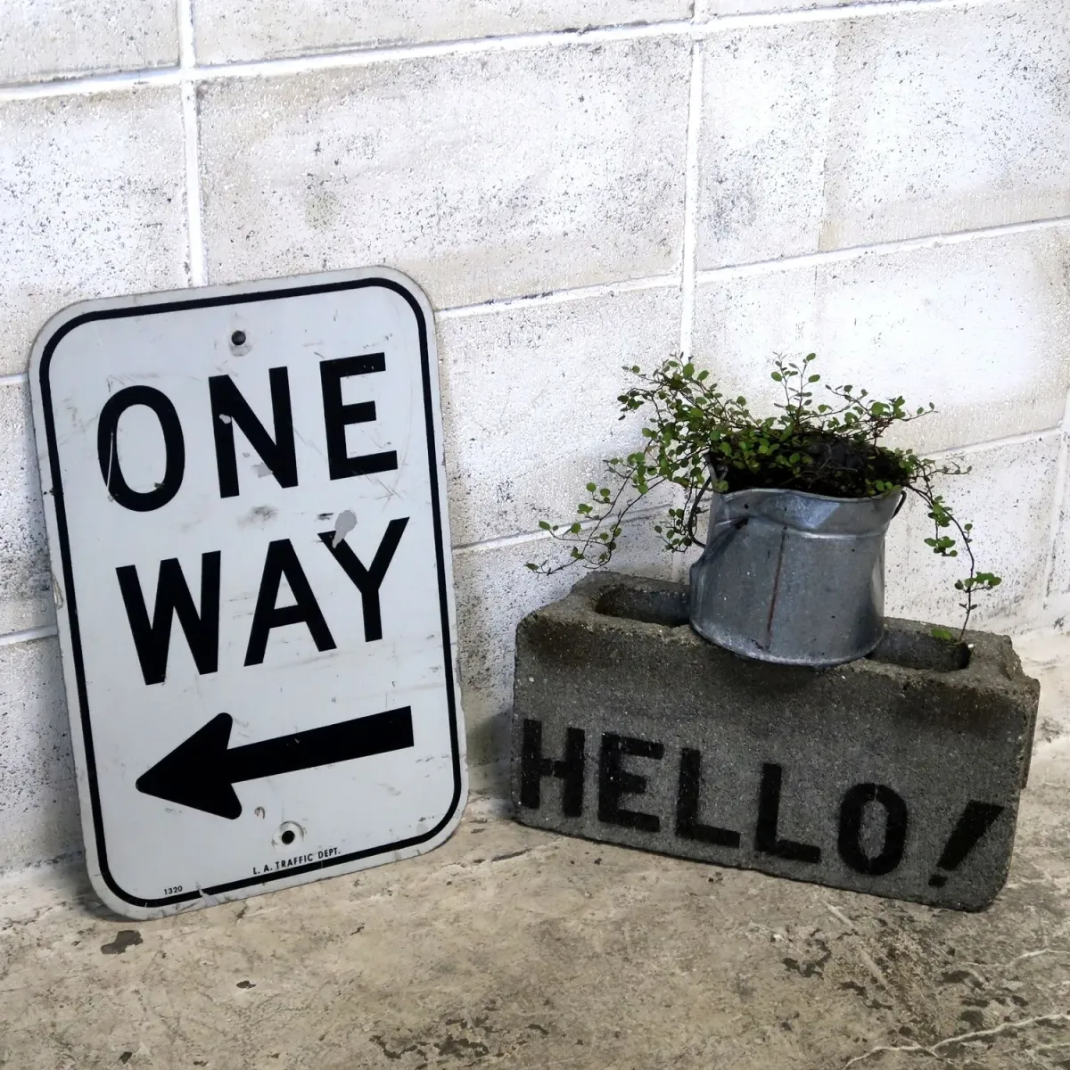 ビンテージ ロードサイン ONE WAY