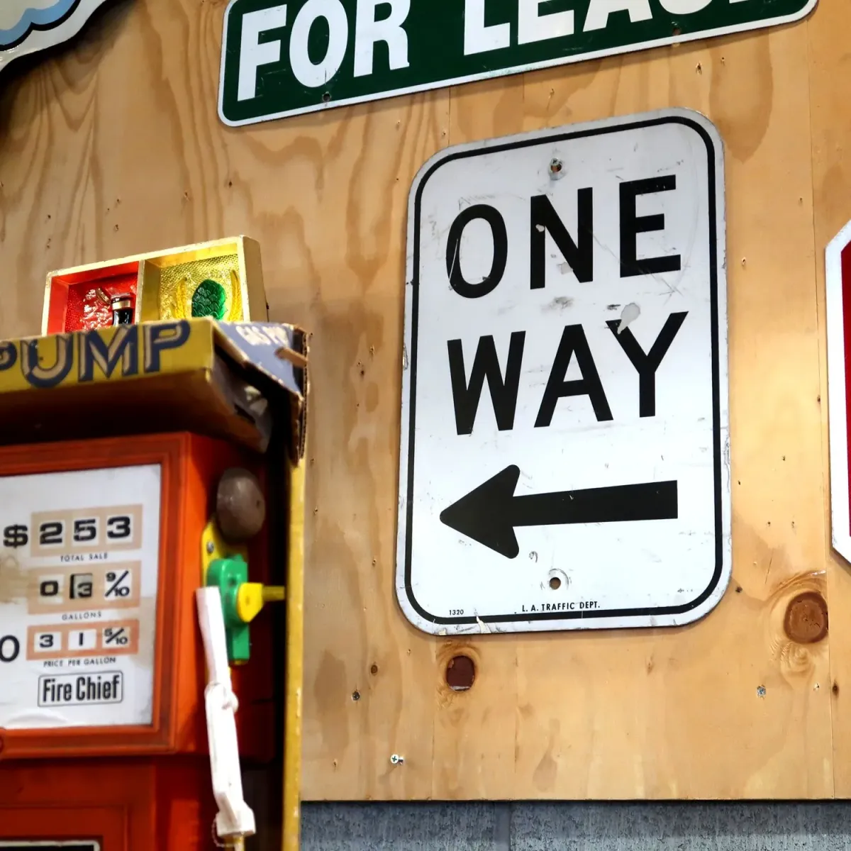 ビンテージ ロードサイン ONE WAY