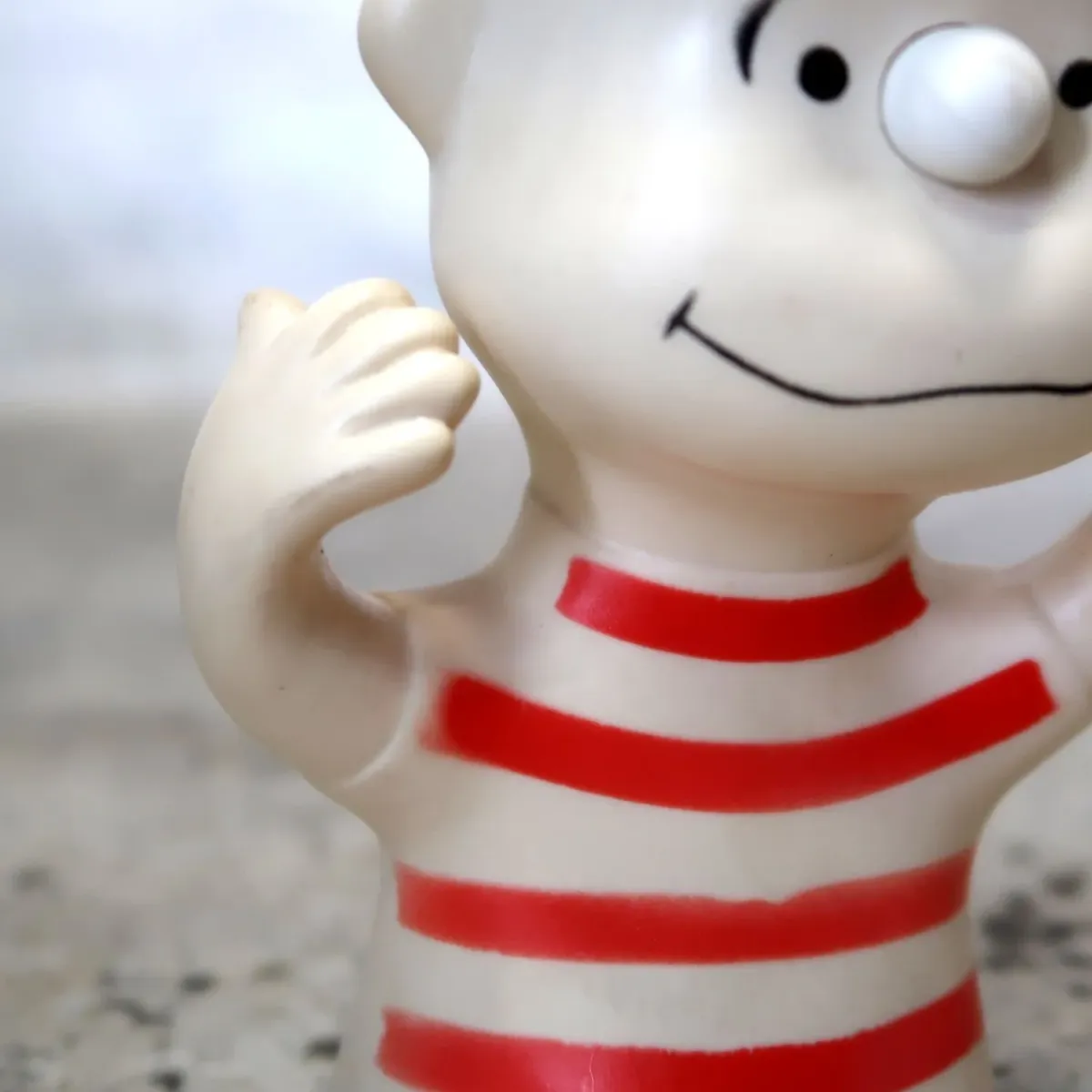 AVON ビンテージ ソフビドール PEANUTS ライナス