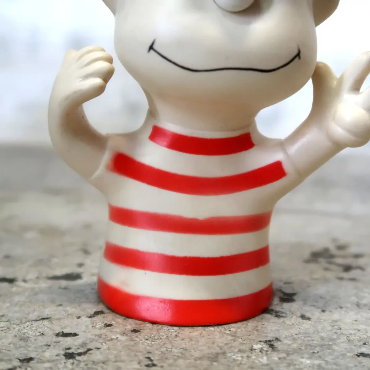 AVON ビンテージ ソフビドール PEANUTS ライナス