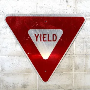 ロードサイン YIELD