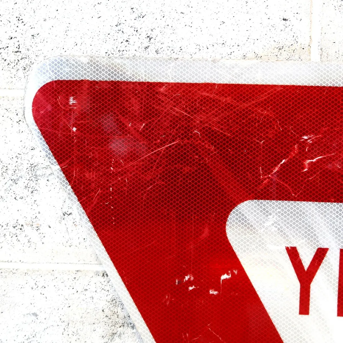 ロードサイン YIELD