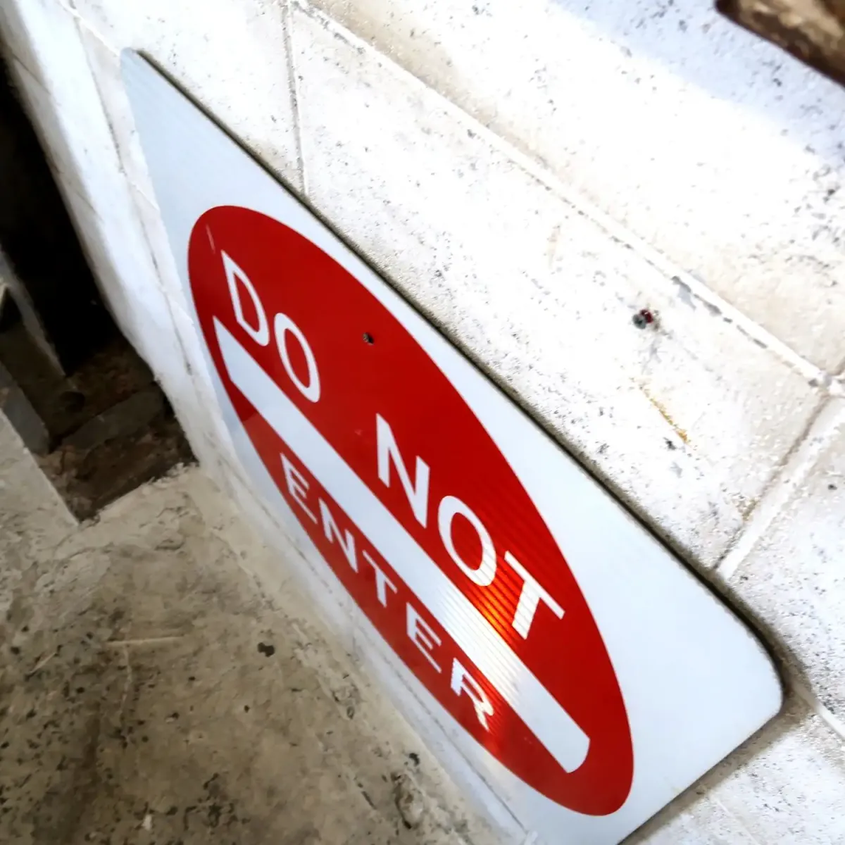 DO NOT ENTER 大型ロードサイン