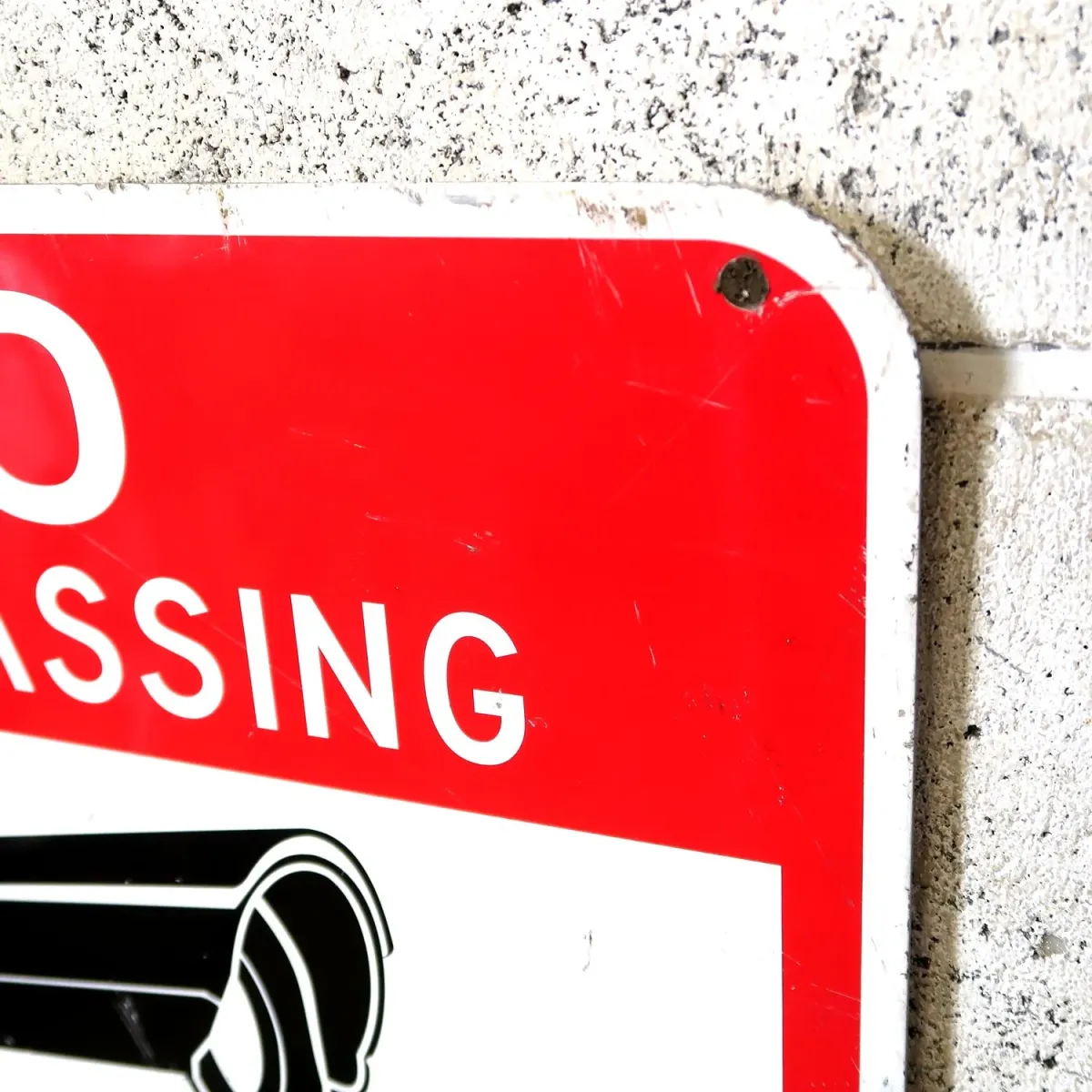 NO TRESPASSING メタルサイン