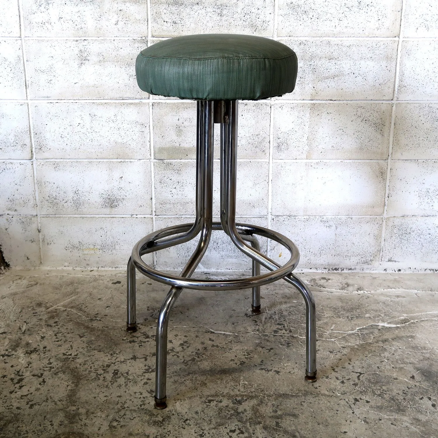 ビンテージ メタルスツール ｜ glow ANTIQUES