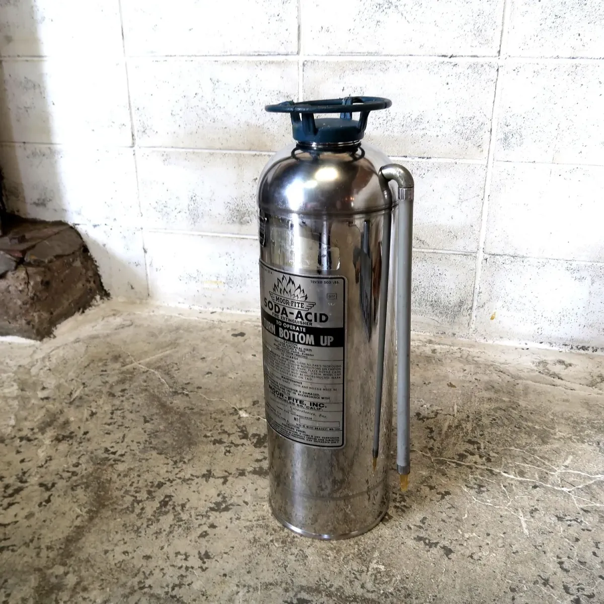 ビンテージ 消火器 クロムメッキ