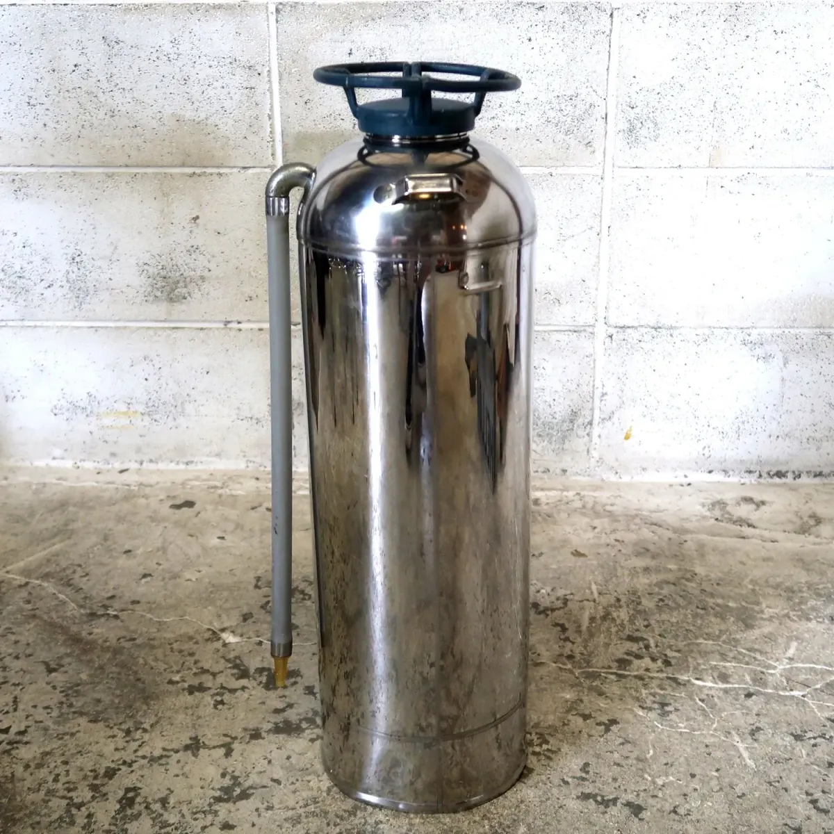 ビンテージ 消火器 クロムメッキ