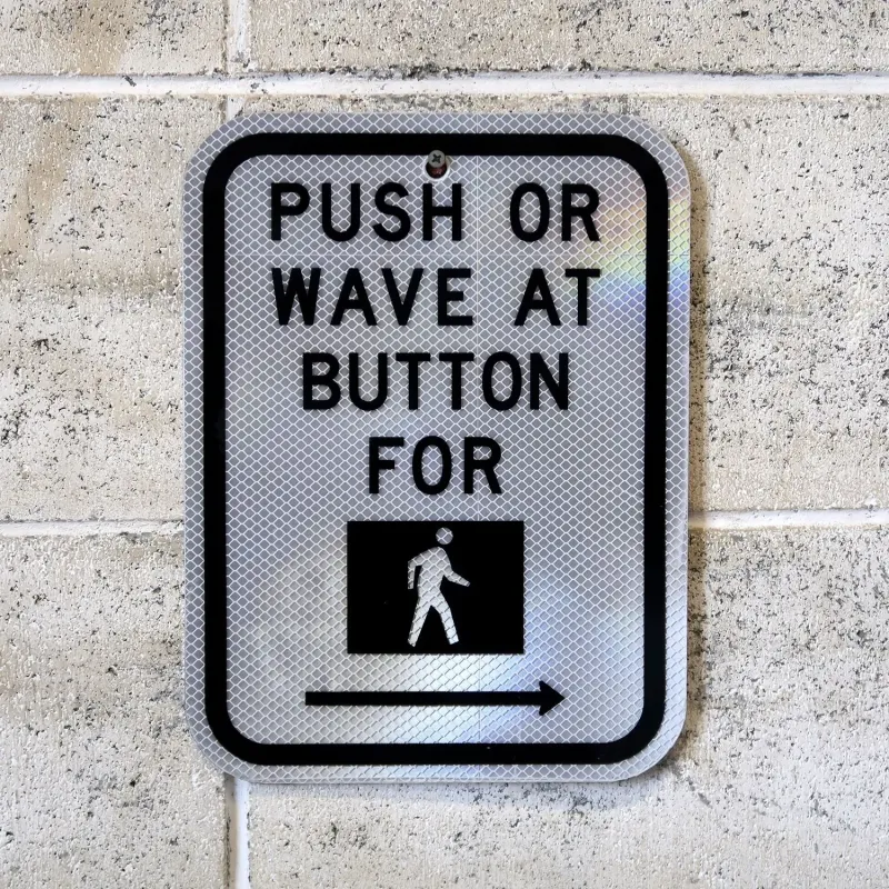 PUSH BUTTON ロードサイン