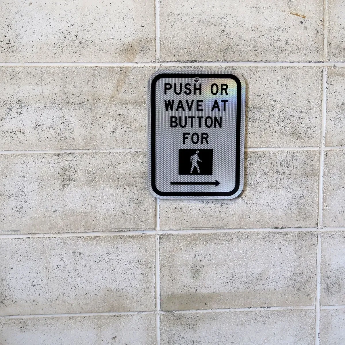 PUSH BUTTON ロードサイン