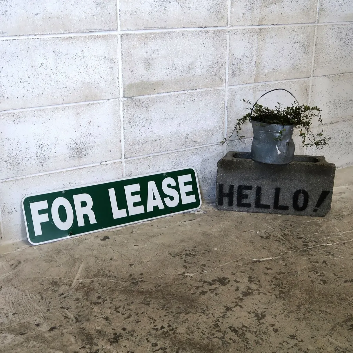 FOR LEASE メタルサイン
