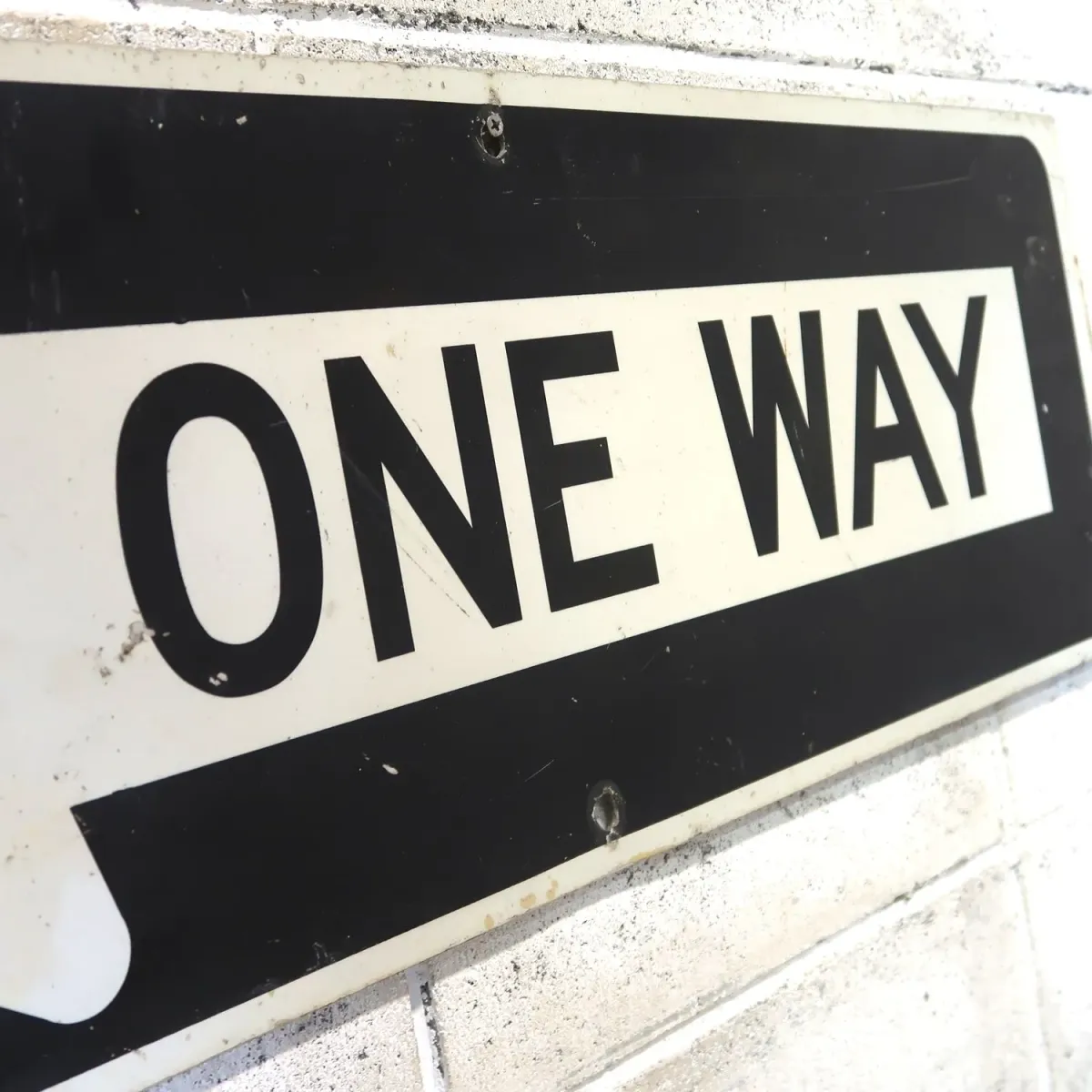 ONE WAY ロードサイン