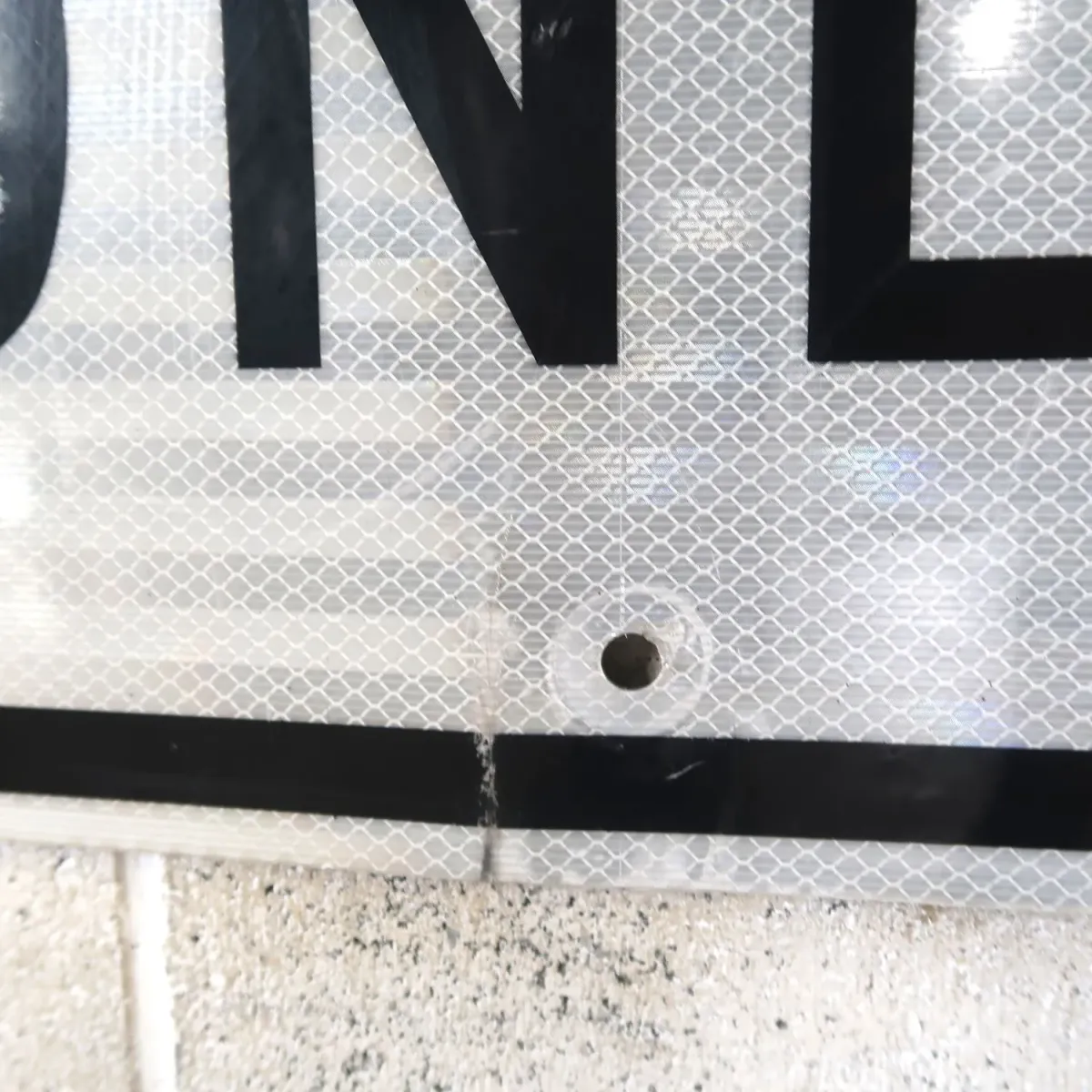 RIGHT TURN ONLY ロードサイン