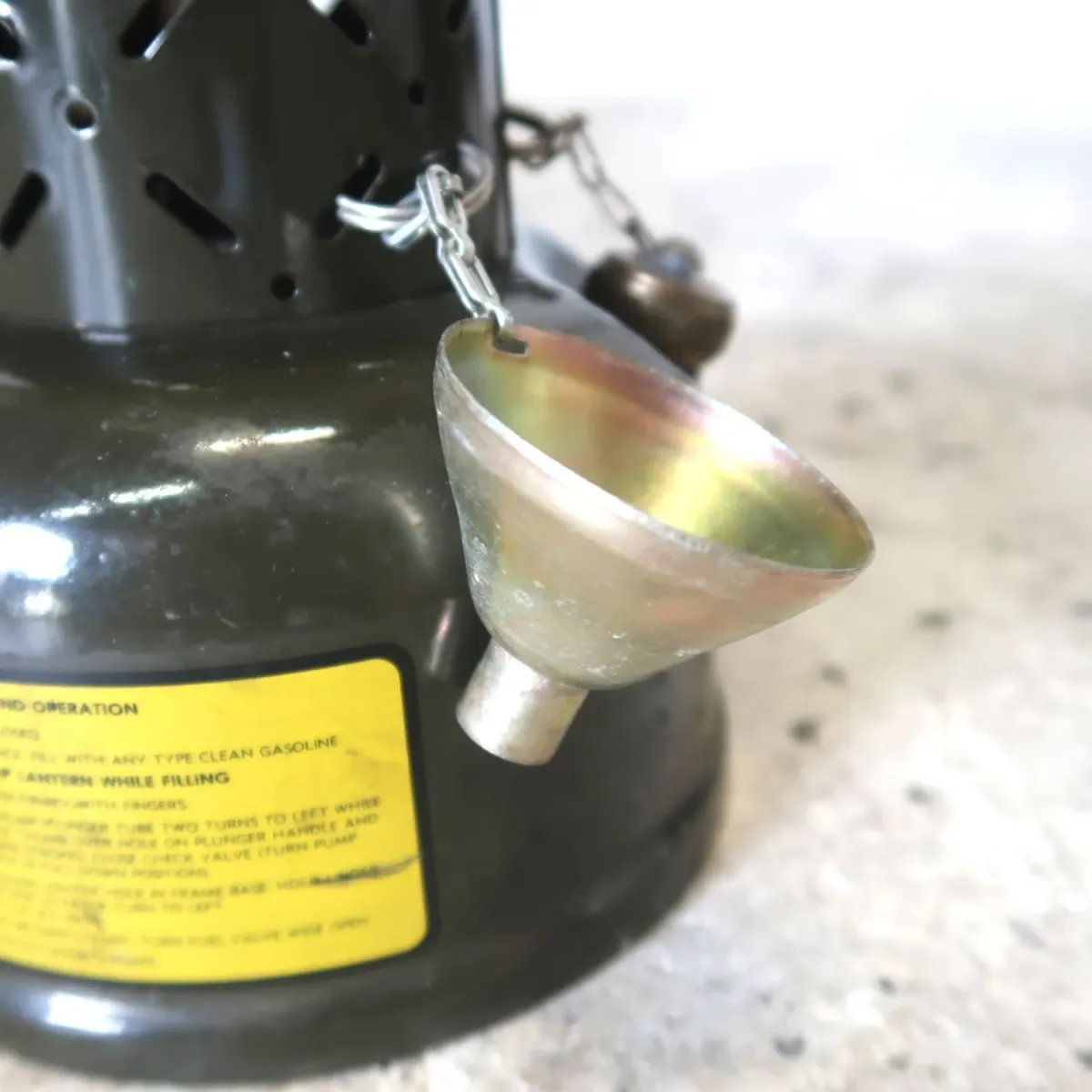 77年製 ARMSTRONG社 ビンテージ ミリタリーランタン 252A