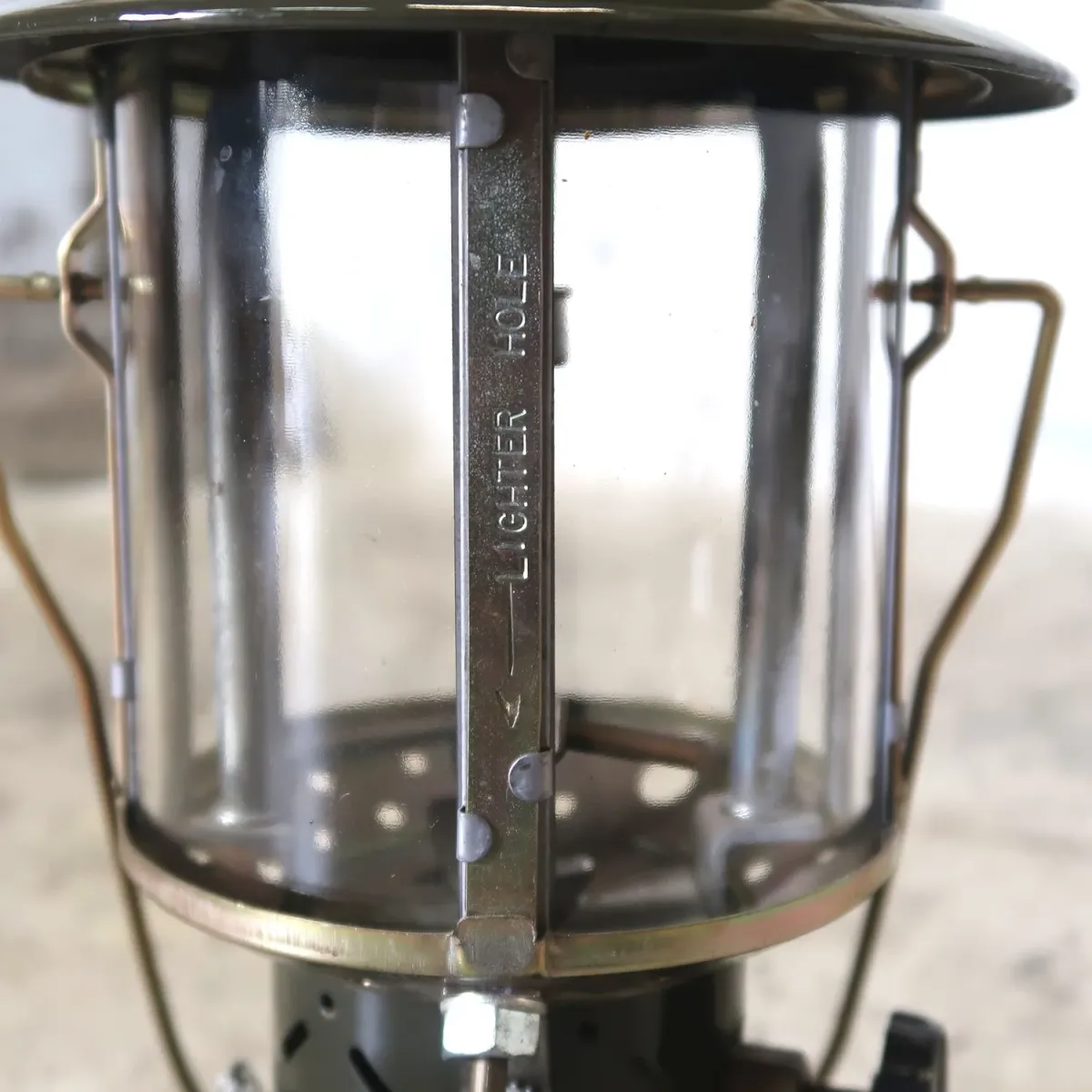 77年製 ARMSTRONG社 ビンテージ ミリタリーランタン 252A