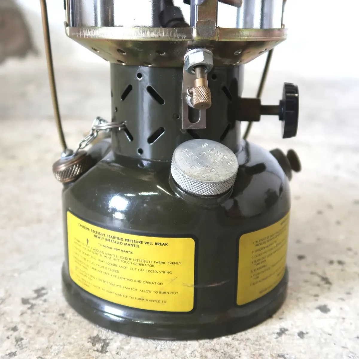 77年製 ARMSTRONG社 ビンテージ ミリタリーランタン 252A
