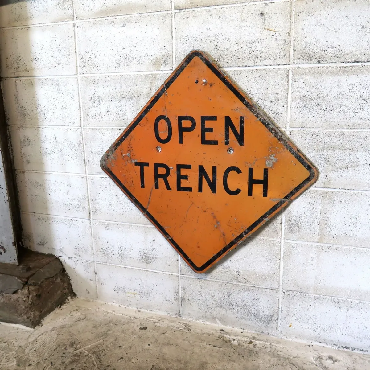 OPEN TRENCN ビンテージ ロードサイン