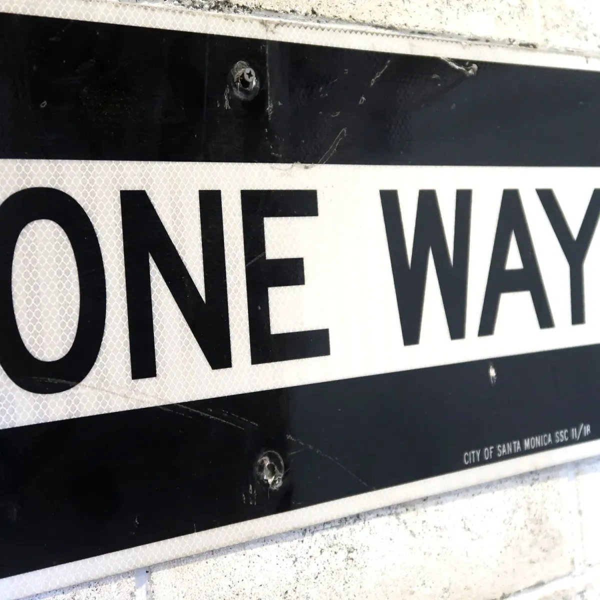 ONE WAY ロードサイン