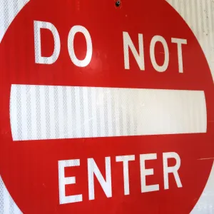 DO NOT ENTER ロードサイン
