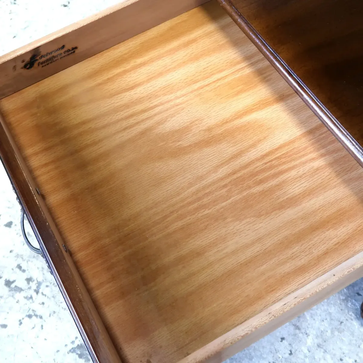 delwood furniture アンティーク サイドテーブル