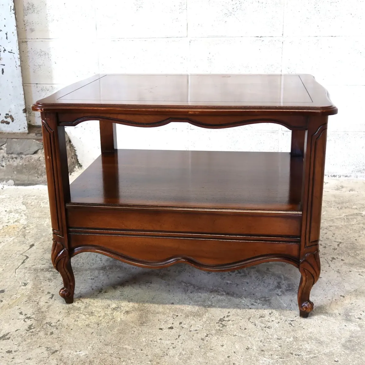 delwood furniture アンティーク サイドテーブル