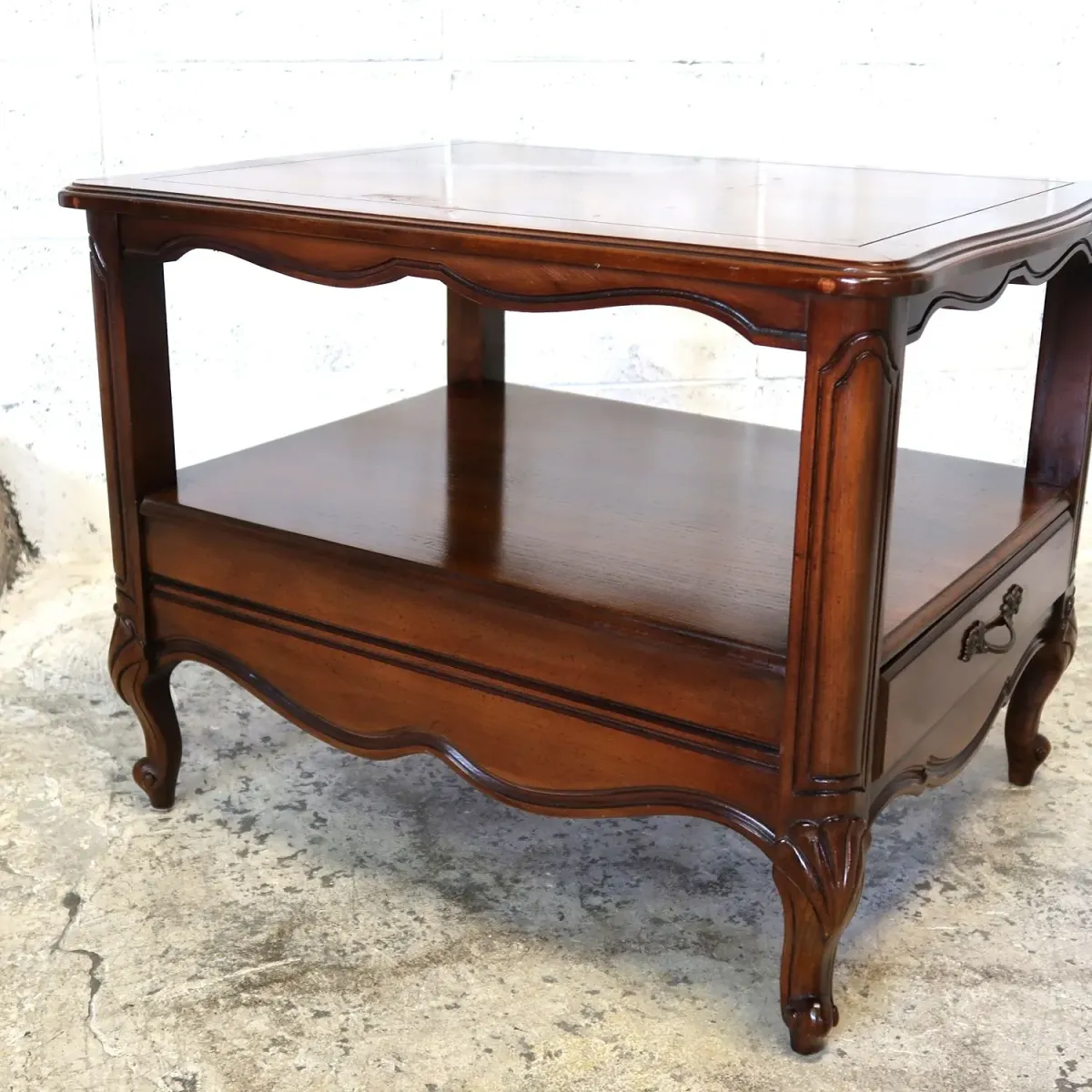 delwood furniture アンティーク サイドテーブル